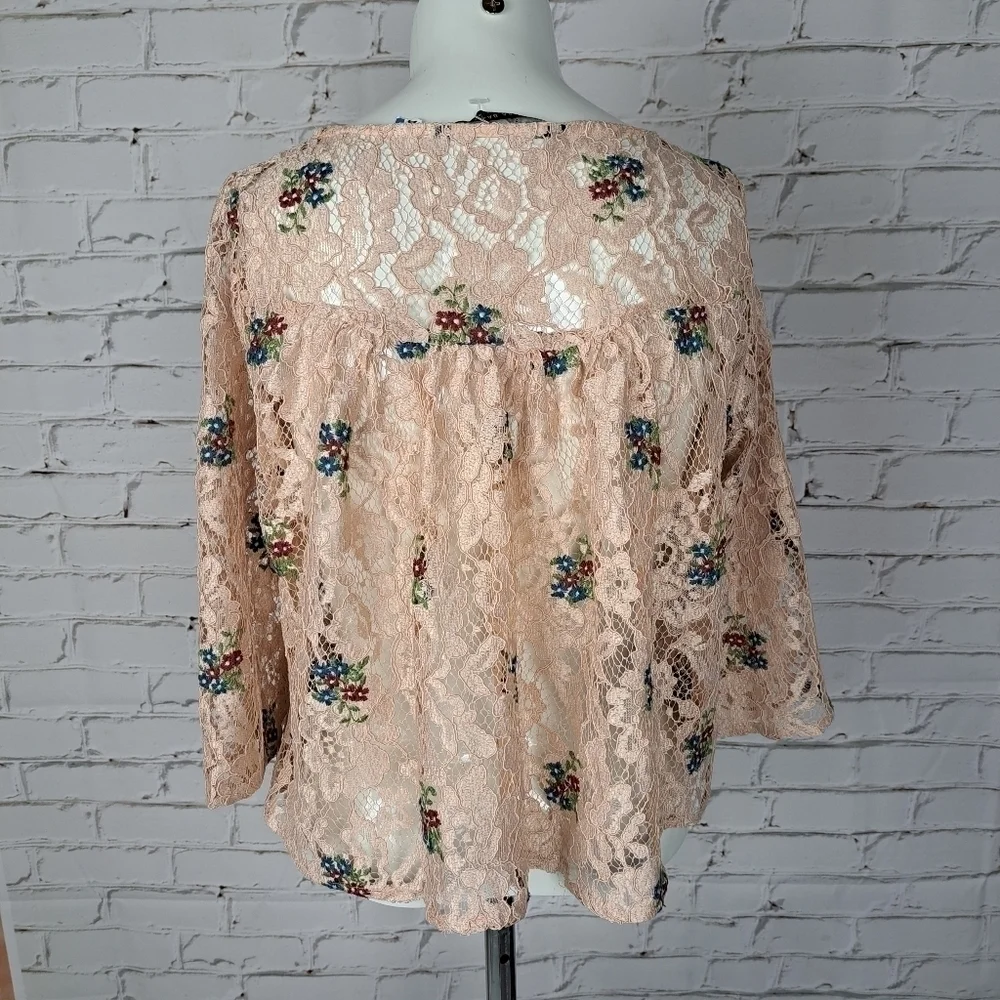 𝅺Zara Lace Floral Cropped top‎ - Picture 8 of 12